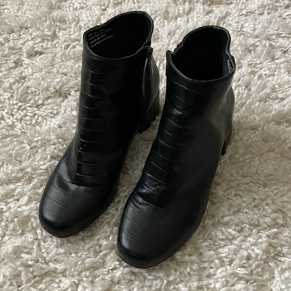 Kenneth Cole Reaction Faux Alligator Ankle Boots